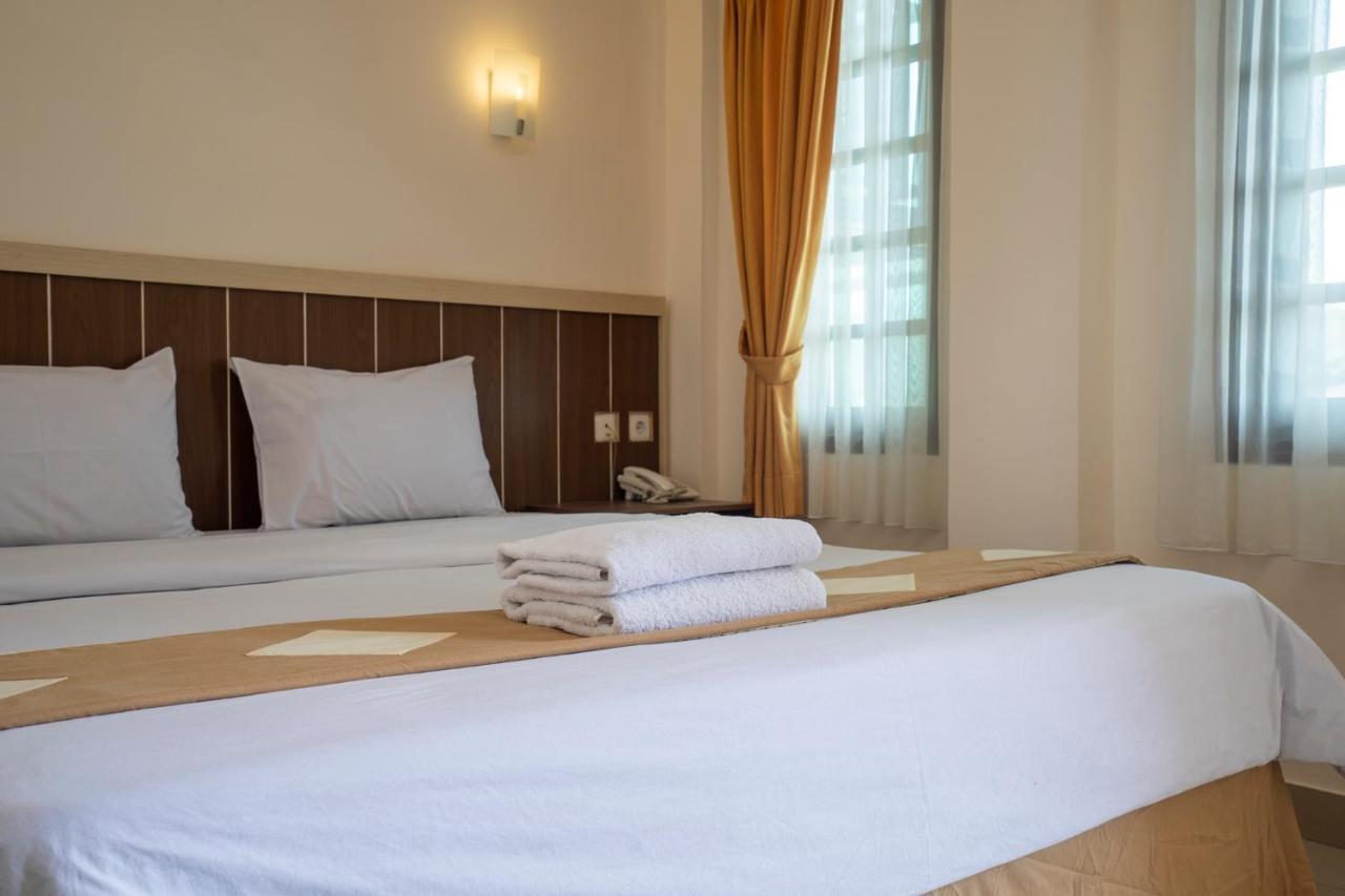 Dago'S Hill Hotel Бандунг Экстерьер фото