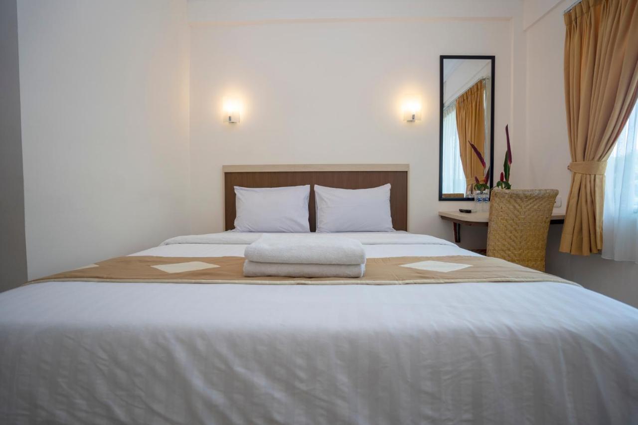Dago'S Hill Hotel Бандунг Экстерьер фото