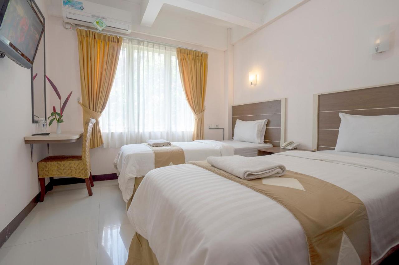 Dago'S Hill Hotel Бандунг Экстерьер фото