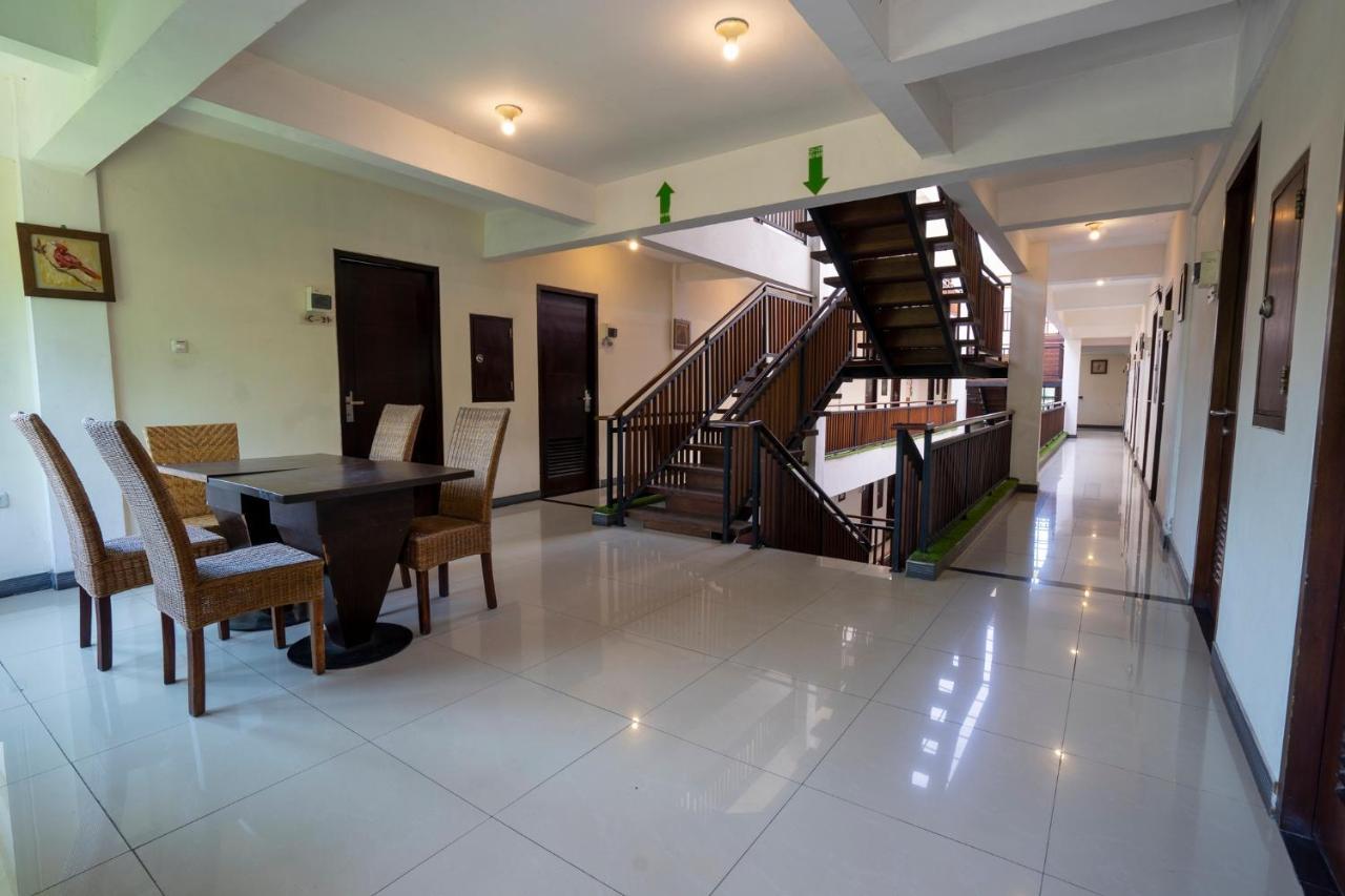 Dago'S Hill Hotel Бандунг Экстерьер фото